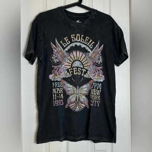 Hollister Black and Pink Short Sleeve Graphic Tee - Picture 1 of 5